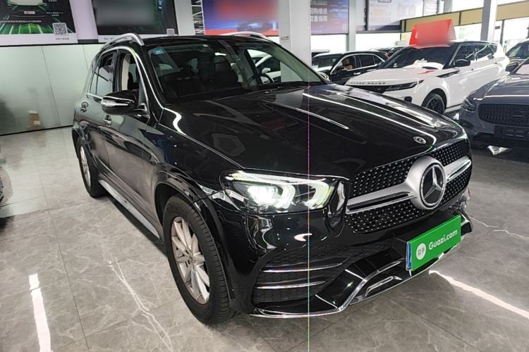Used Mercedes-Benz GLE 2021 GLE 350 4MATIC Stylish Model Front Right 45 Deg