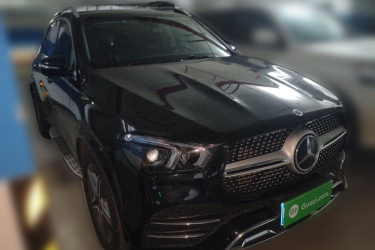 Used Mercedes-Benz GLE 2021 GLE 450 4MATIC Stylish Model Front Right 45 Deg