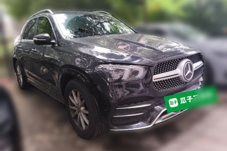 Used Mercedes-Benz GLE 2021 GLE 350 4MATIC Stylish Model Front Right 45 Deg