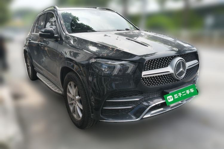 Used Mercedes-Benz GLE 2021 GLE 350 4MATIC Stylish Model Front Right 45 Deg