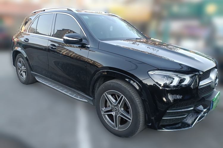 Used Mercedes-Benz GLE 2021 GLE 450 4MATIC AMG Line Front Right 45 Deg