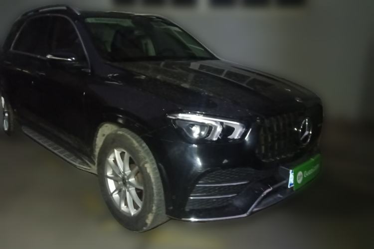 Used Mercedes-Benz GLE 2021 GLE 350 4MATIC Stylish Model Front Right 45 Deg