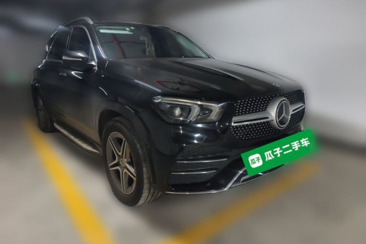 Used Mercedes-Benz GLE 2021 GLE 450 4MATIC Luxury Model Front Right 45 Deg