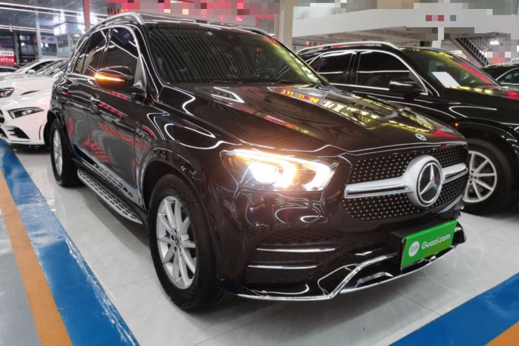 Used Mercedes-Benz GLE 2021 GLE 350 4MATIC Stylish Model Front Right 45 Deg