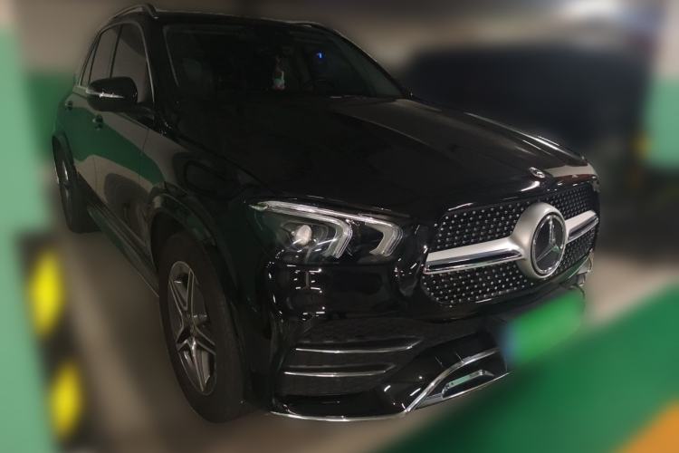 Used Mercedes-Benz GLE 2021 GLE 450 4MATIC Stylish Model Front Right 45 Deg