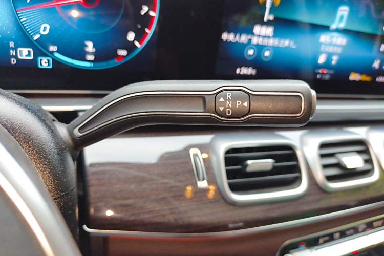 Used Mercedes-Benz GLE 2021 GLE 350 4MATIC Stylish Model Gear Lever