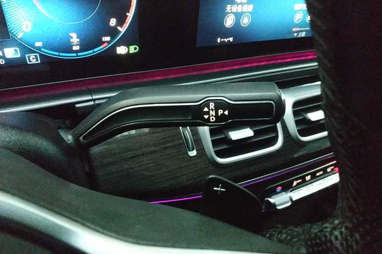 Used Mercedes-Benz GLE 2021 GLE 350 4MATIC Stylish Model Gear Lever