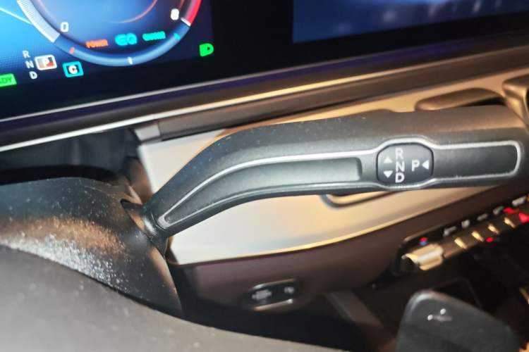 Used Mercedes-Benz GLE 2021 GLE 450 4MATIC AMG Line Gear Lever