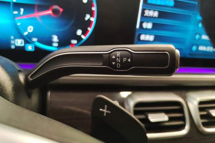 Used Mercedes-Benz GLE 2021 GLE 350 4MATIC Stylish Model Gear Lever