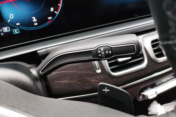 Used Mercedes-Benz GLE 2021 GLE 350 4MATIC Stylish Model Gear Lever