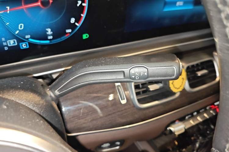 Used Mercedes-Benz GLE 2021 GLE 350 4MATIC Stylish Model Gear Lever