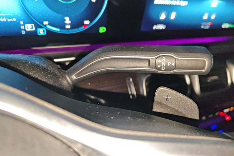 Used Mercedes-Benz GLE 2021 GLE 350 4MATIC Stylish Model Gear Lever