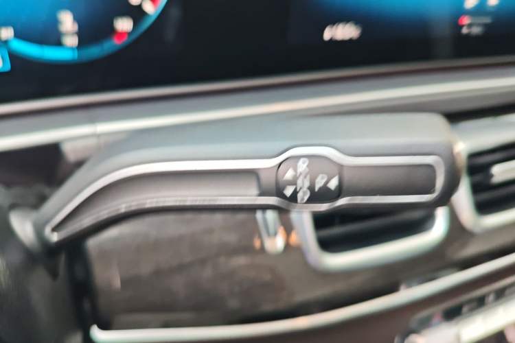 Used Mercedes-Benz GLE 2021 GLE 350 4MATIC Stylish Model Gear Lever