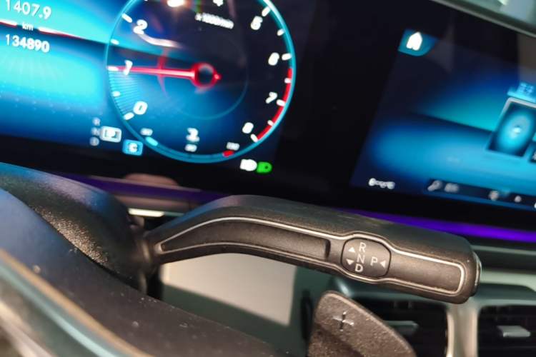 Used Mercedes-Benz GLE 2021 GLE 350 4MATIC Dynamic Edition Gear Lever