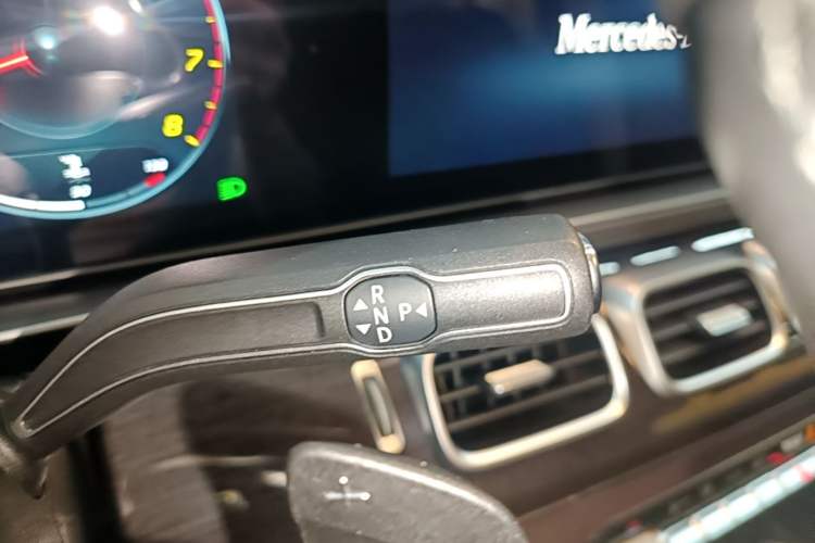 Used Mercedes-Benz GLE 2021 GLE 350 4MATIC Stylish Model Gear Lever