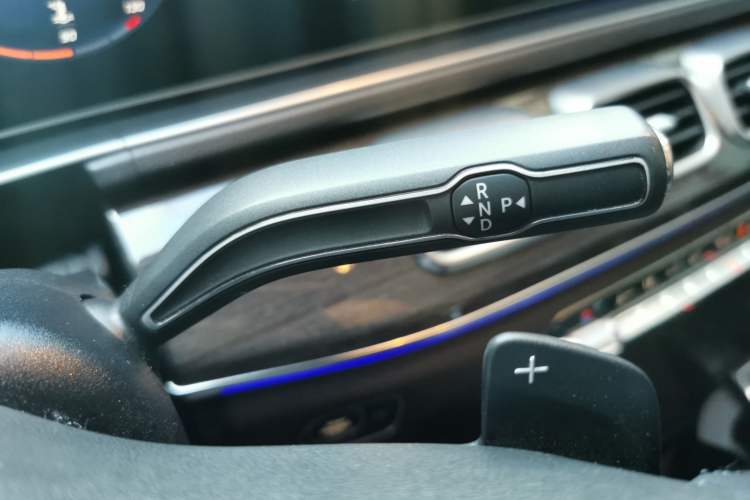 Used Mercedes-Benz GLE 2021 GLE 350 4MATIC Stylish Model Gear Lever