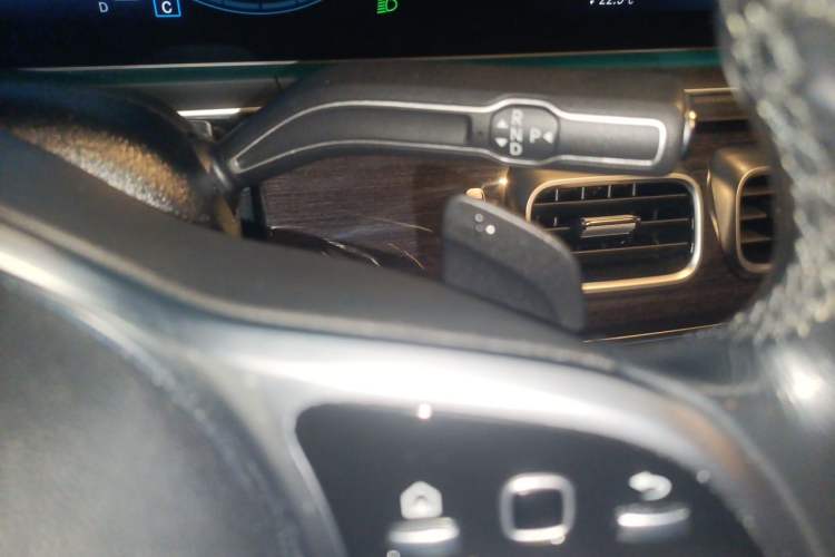 Used Mercedes-Benz GLE 2021 GLE 350 4MATIC Stylish Model Gear Lever