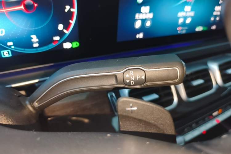 Used Mercedes-Benz GLE 2021 GLE 350 4MATIC Stylish Model Gear Lever