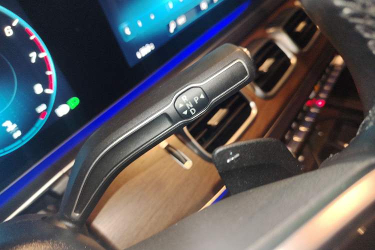 Used Mercedes-Benz GLE 2021 GLE 350 4MATIC Luxury Model Gear Lever
