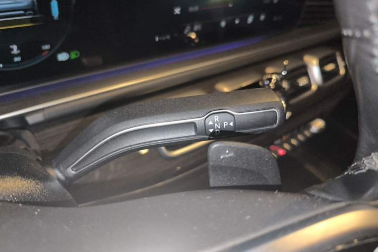 Used Mercedes-Benz GLE 2021 GLE 350 4MATIC Stylish Model Gear Lever
