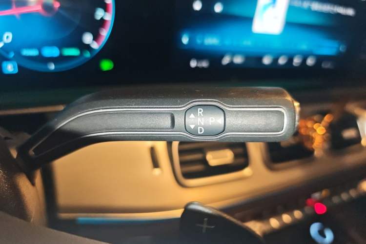 Used Mercedes-Benz GLE 2021 GLE 450 4MATIC Stylish Model Gear Lever