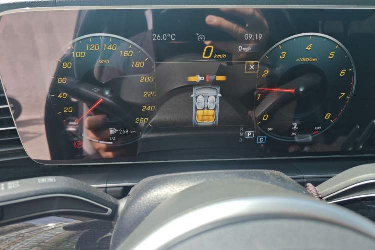 Used Mercedes-Benz GLE 2021 GLE 350 4MATIC Stylish Model Instrument Cluster