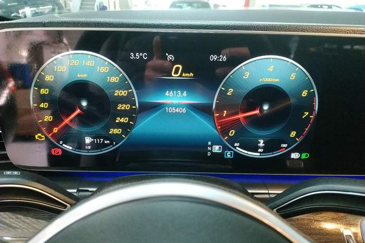 Used Mercedes-Benz GLE 2021 GLE 350 4MATIC Stylish Model Instrument Cluster