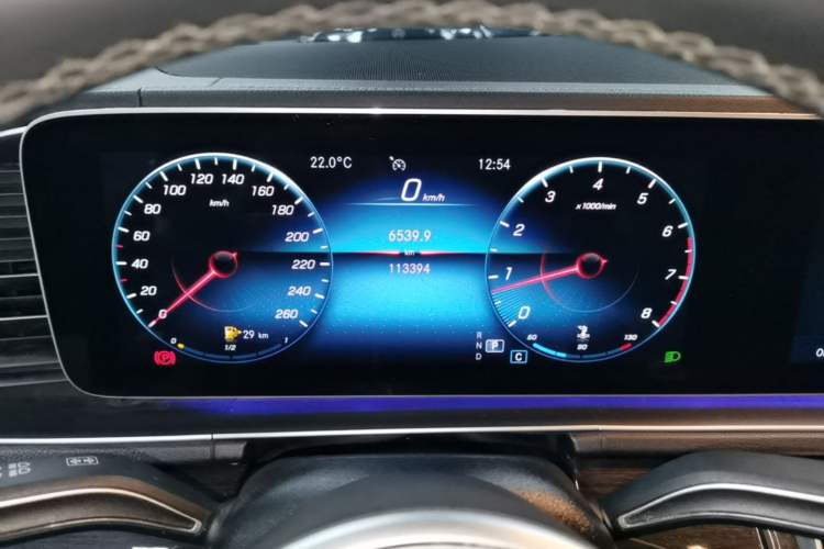 Used Mercedes-Benz GLE 2021 GLE 350 4MATIC Stylish Model Instrument Cluster