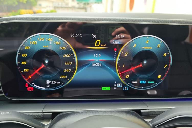 Used Mercedes-Benz GLE 2021 GLE 450 4MATIC Stylish Model Instrument Cluster