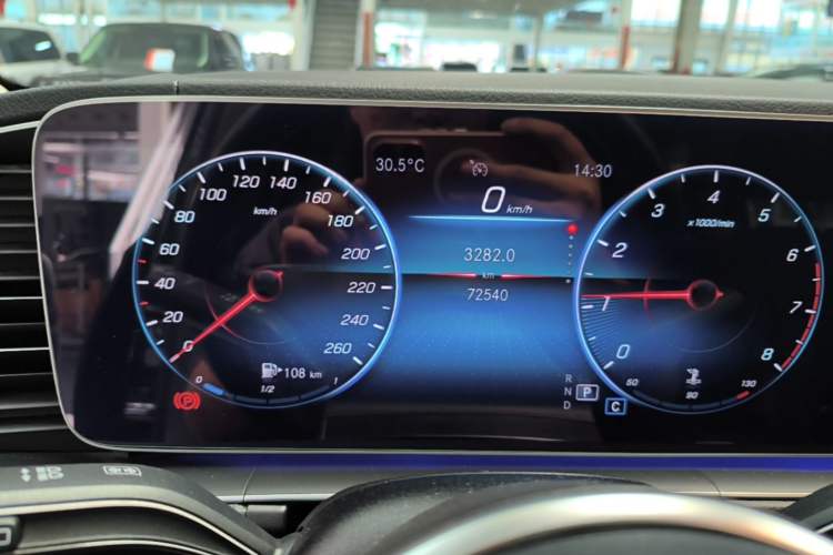 Used Mercedes-Benz GLE 2021 GLE 350 4MATIC Stylish Model Instrument Cluster