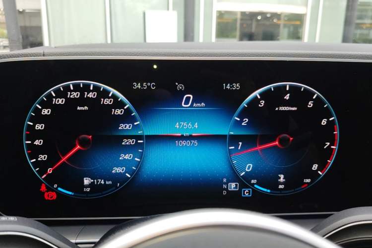 Used Mercedes-Benz GLE 2021 GLE 350 4MATIC Stylish Model Instrument Cluster