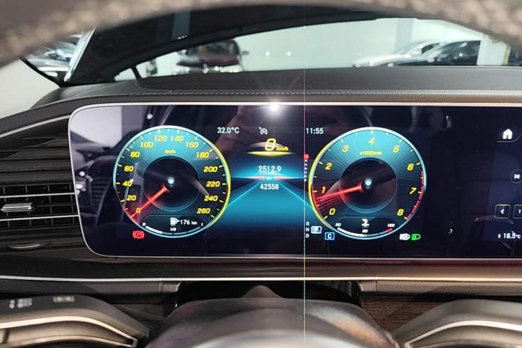 Used Mercedes-Benz GLE 2021 GLE 350 4MATIC Stylish Model Instrument Cluster