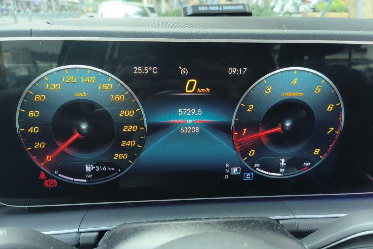 Used Mercedes-Benz GLE 2021 GLE 350 4MATIC Stylish Model Instrument Cluster