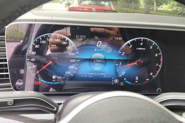 Used Mercedes-Benz GLE 2021 GLE 350 4MATIC Stylish Model Instrument Cluster