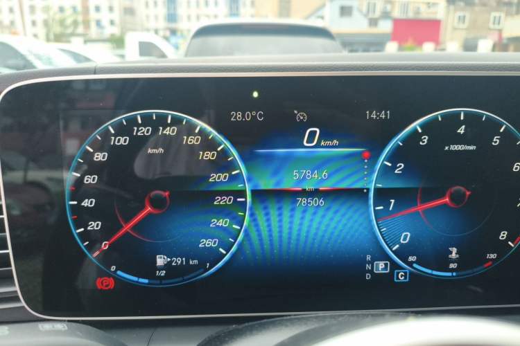 Used Mercedes-Benz GLE 2021 GLE 350 4MATIC Stylish Model Instrument Cluster