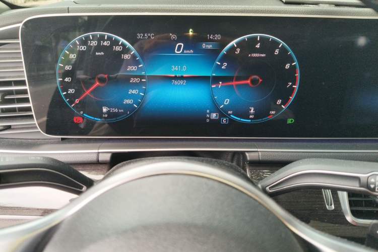 Used Mercedes-Benz GLE 2021 GLE 350 4MATIC Stylish Model Instrument Cluster