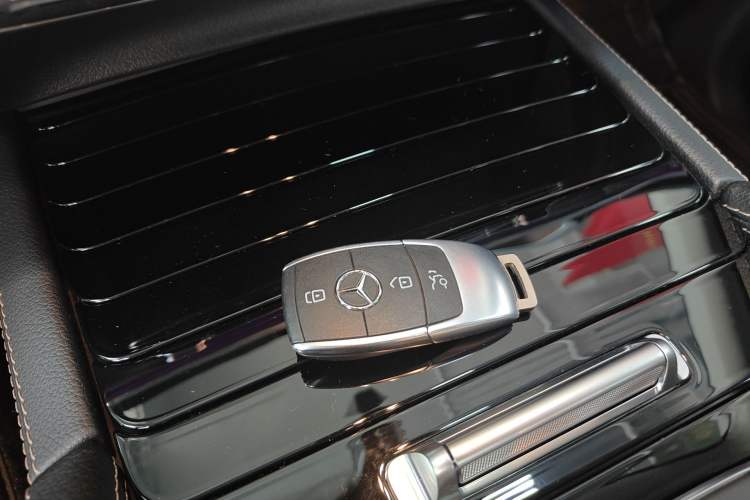 Used Mercedes-Benz GLE 2021 GLE 450 4MATIC AMG Line Interior 1