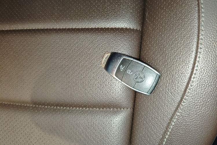 Used Mercedes-Benz GLE 2021 GLE 450 4MATIC AMG Line Interior 1