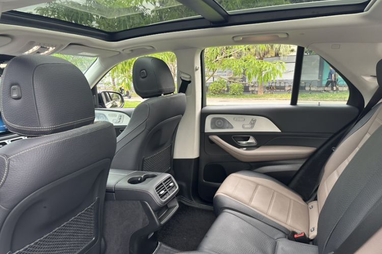 Used Mercedes-Benz GLE 2021 GLE 450 4MATIC AMG Line Interior 10