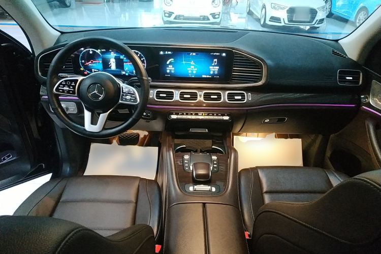 Used Mercedes-Benz GLE 2021 GLE 350 4MATIC Stylish Model Interior 2