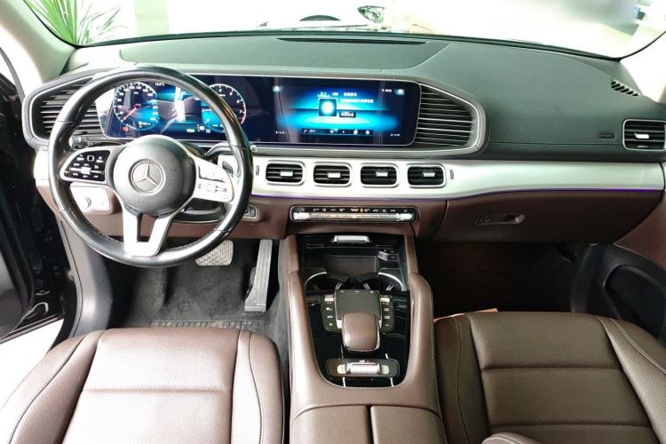 Used Mercedes-Benz GLE 2021 GLE 450 4MATIC AMG Line Interior 2