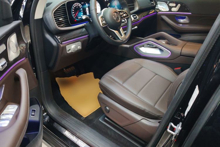 Used Mercedes-Benz GLE 2021 GLE 350 4MATIC Dynamic Edition Interior 3