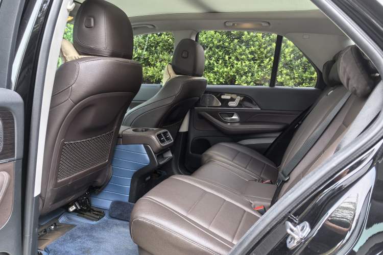 Used Mercedes-Benz GLE 2021 GLE 350 4MATIC Dynamic Edition Interior 3