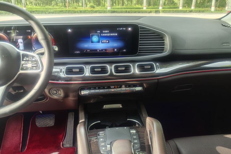 Used Mercedes-Benz GLE 2021 GLE 350 4MATIC Stylish Model Interior 3