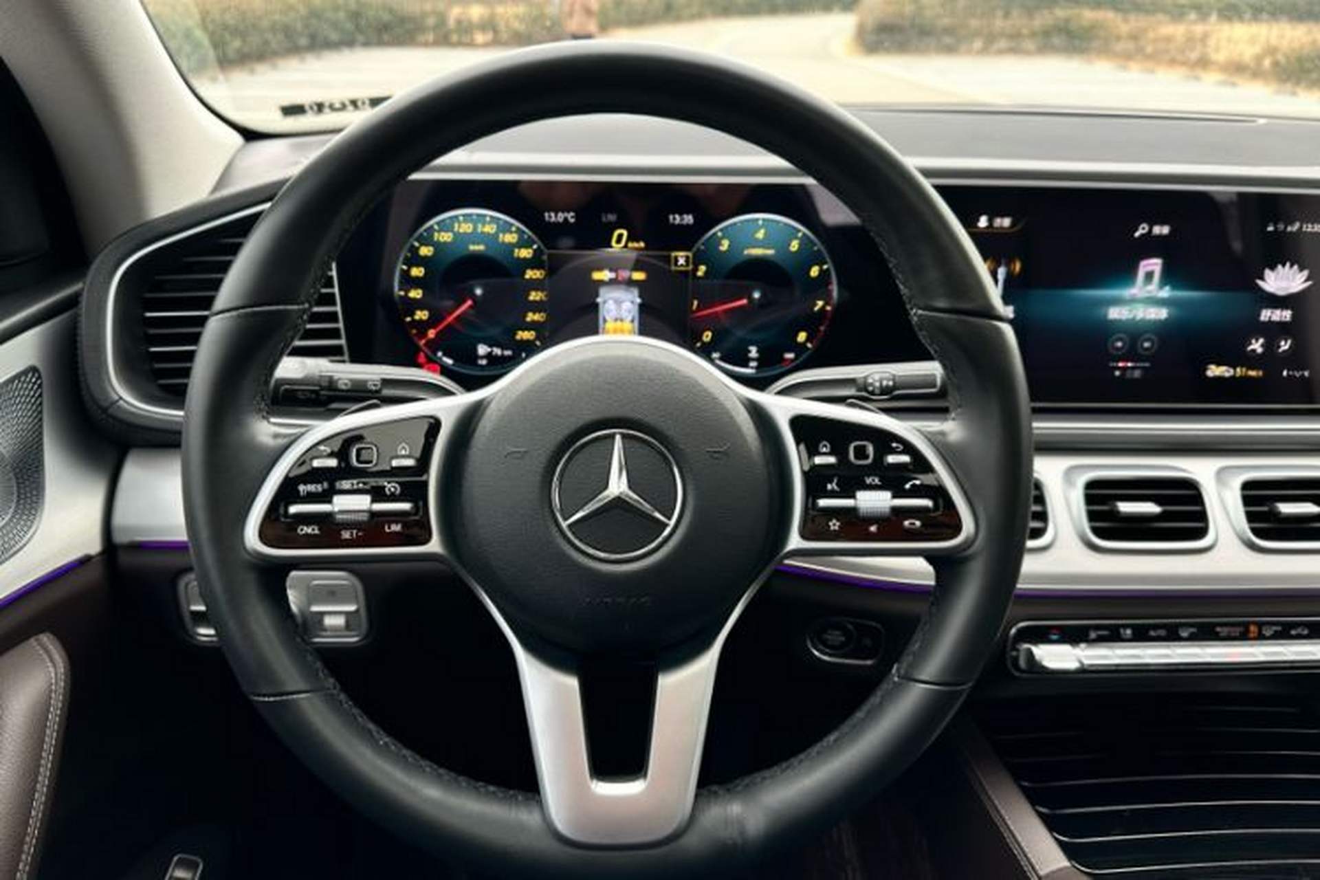 Used Mercedes-Benz GLE 2021 GLE 350 4MATIC Dynamic Edition Interior 3