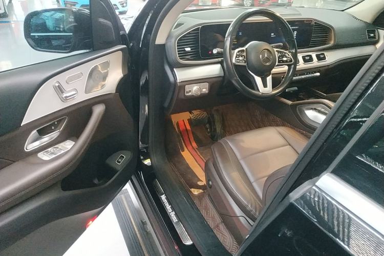 Used Mercedes-Benz GLE 2021 GLE 350 4MATIC Dynamic Edition Interior 3