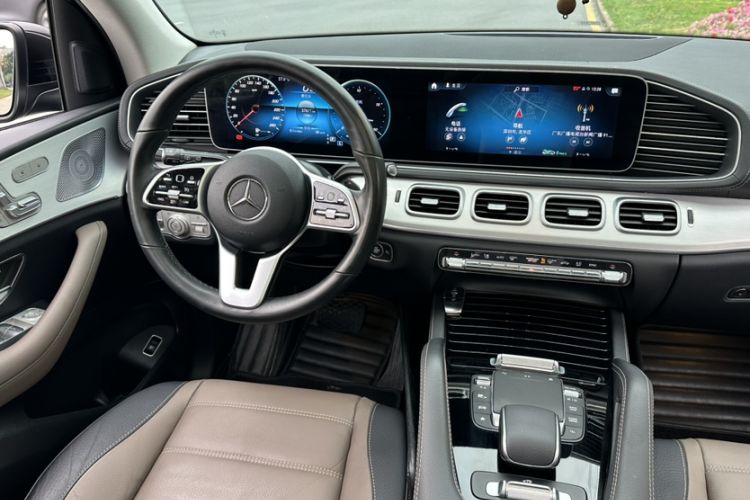 Used Mercedes-Benz GLE 2021 GLE 450 4MATIC AMG Line Interior 4