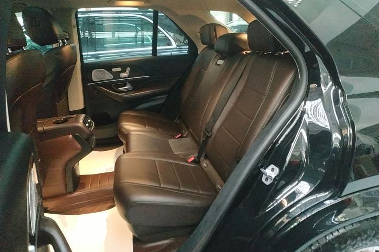 Used Mercedes-Benz GLE 2021 GLE 350 4MATIC Stylish Model Interior 4