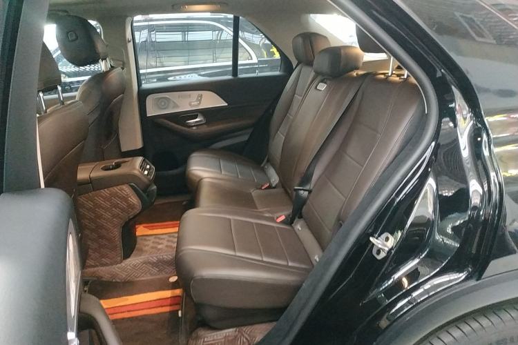 Used Mercedes-Benz GLE 2021 GLE 350 4MATIC Dynamic Edition Interior 4