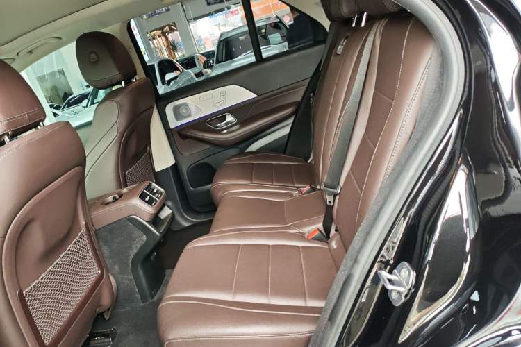 Used Mercedes-Benz GLE 2021 GLE 450 4MATIC AMG Line Interior 4